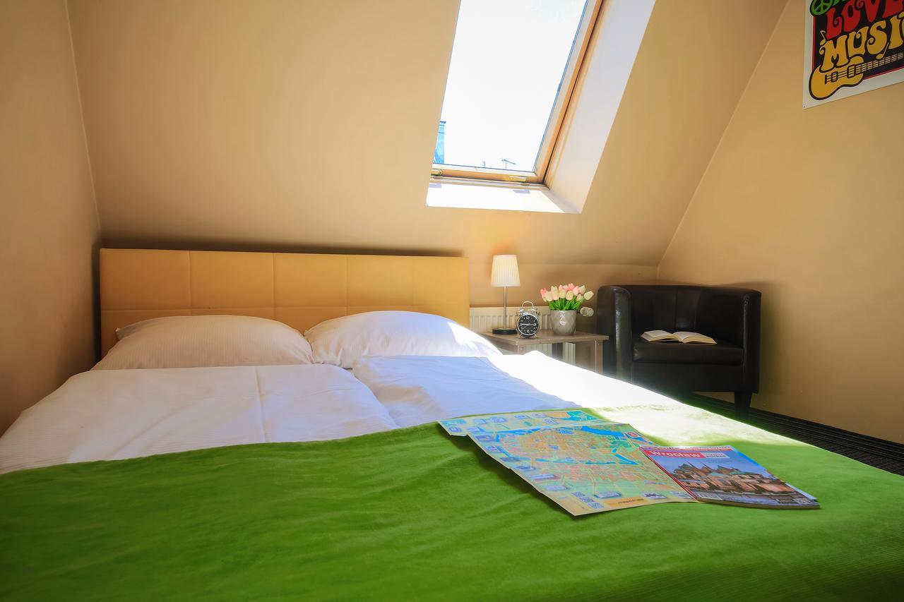 Glow Hostel Wrocław Extérieur photo